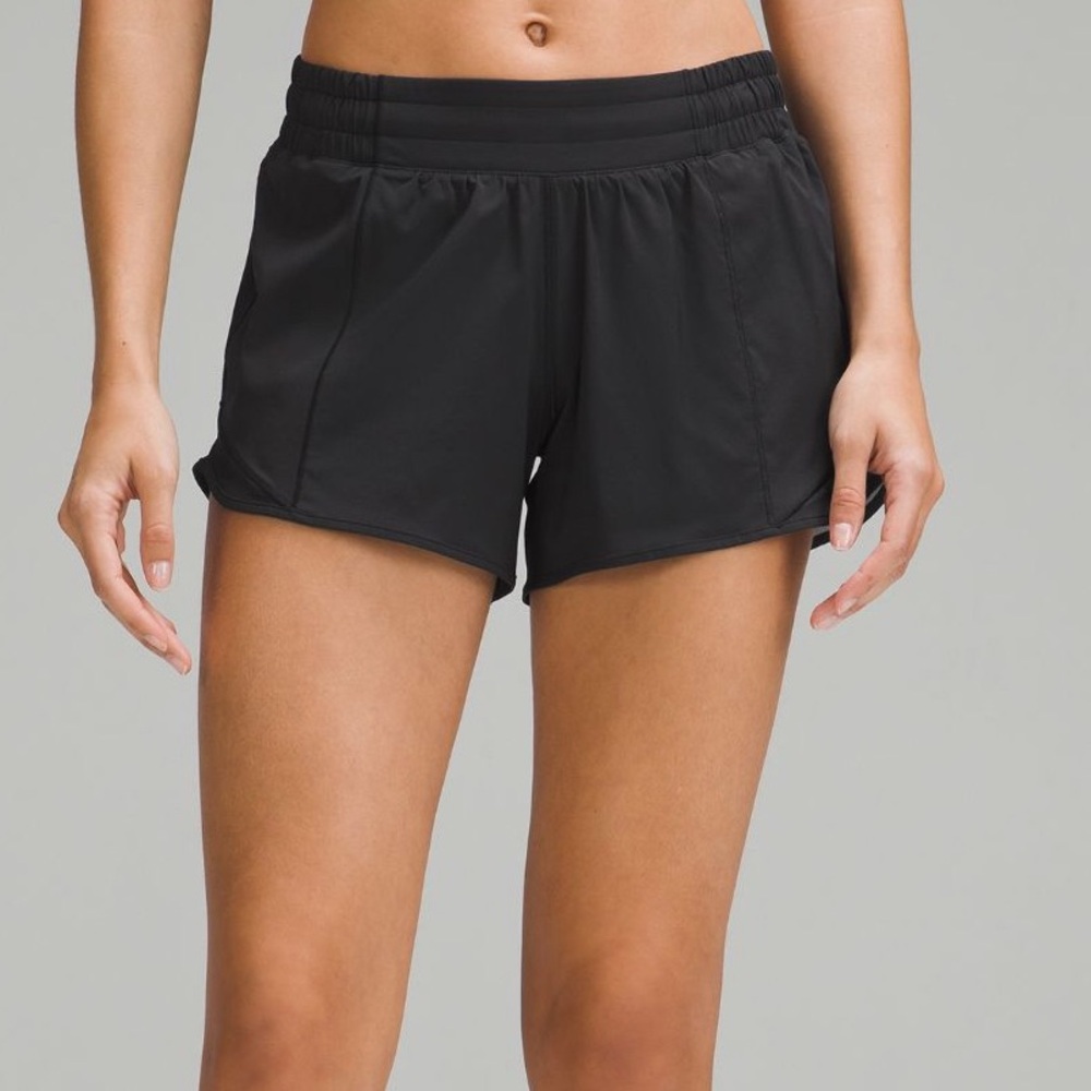 Lululemon Hotty hot high-Rise Lined short